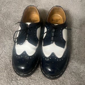 VTG 90s Dr. Martens Navy Blue & White Wing Tip UK 5 Fits US Women’s 7 or 7 1/2